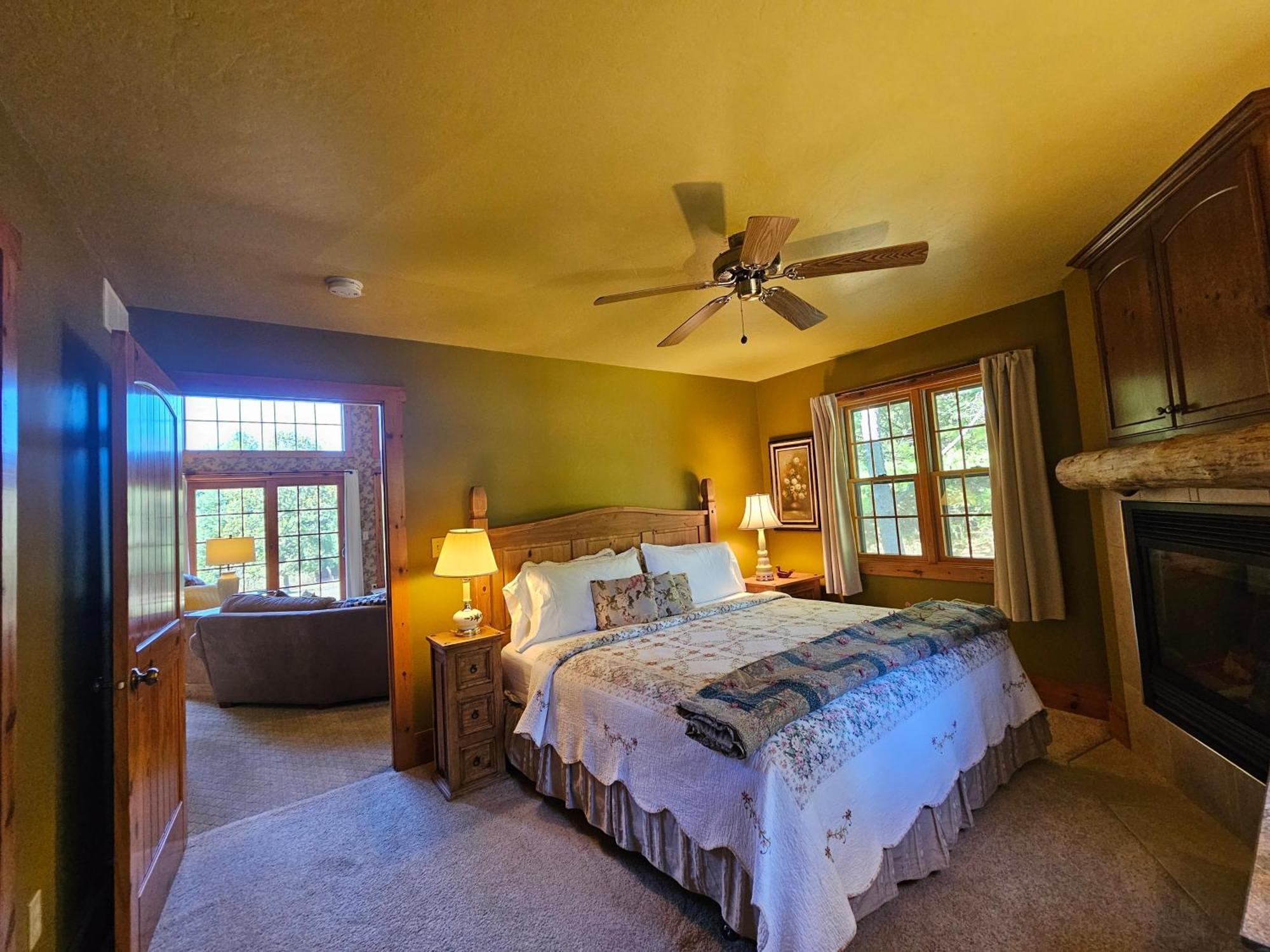Chanticleer Cabins Sturgeon Bay Buitenkant foto